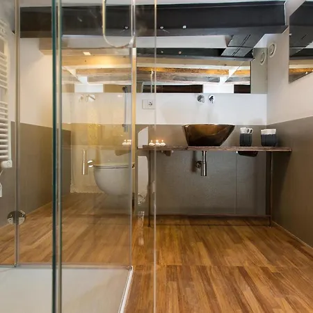 Italiahaus - Ca' Olivo Loft With Canal View In Rialto *
